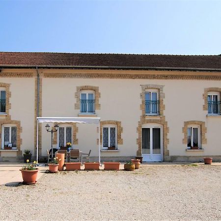 Bed and Breakfast La Janenquelle Sarry  Esterno foto