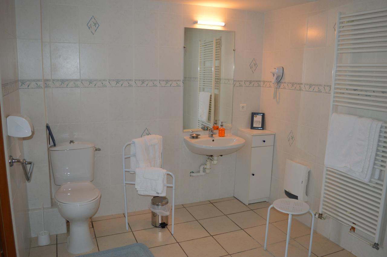 Bed and Breakfast La Janenquelle Sarry  Esterno foto