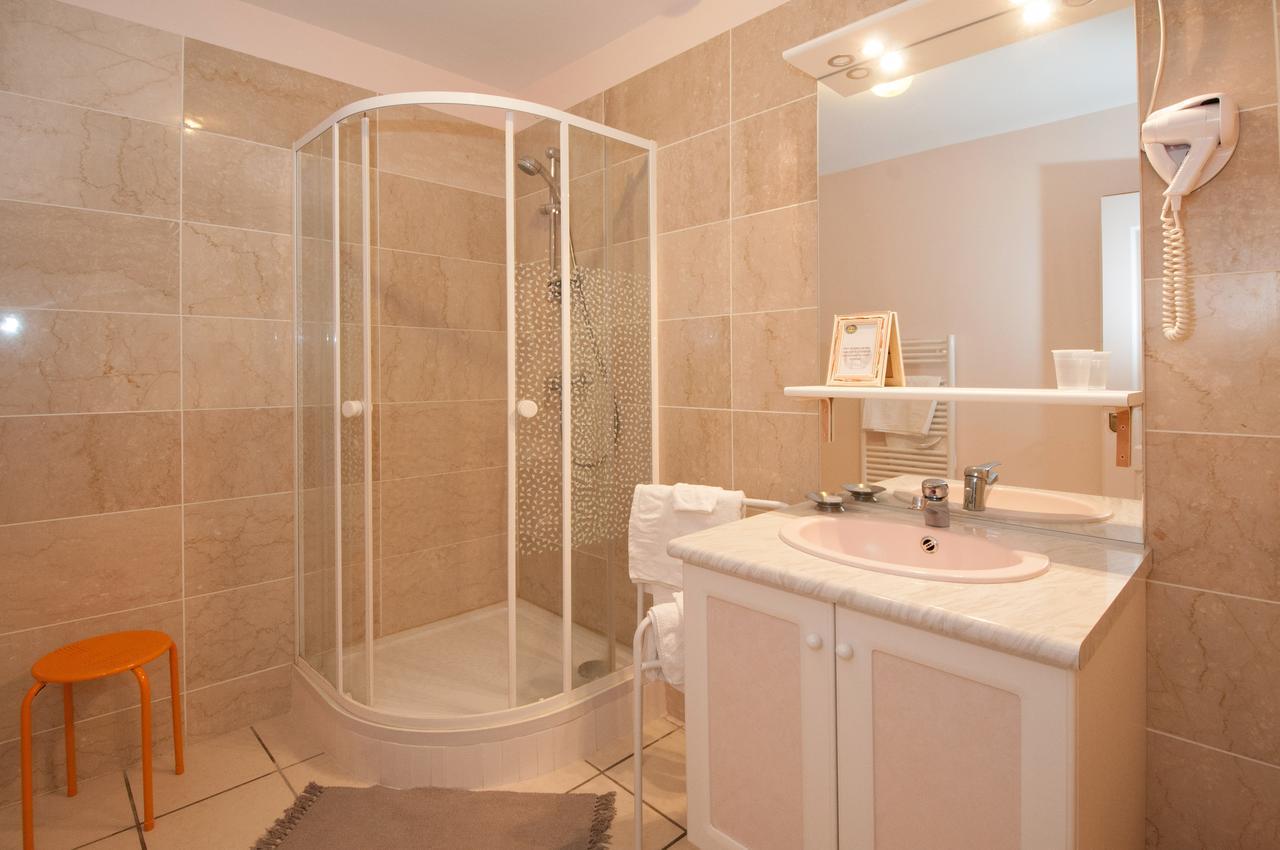 Bed and Breakfast La Janenquelle Sarry  Esterno foto