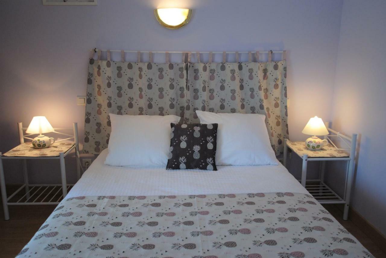 Bed and Breakfast La Janenquelle Sarry  Esterno foto