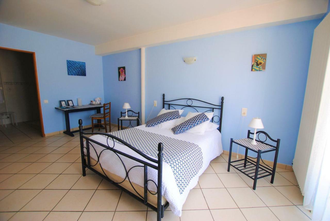 Bed and Breakfast La Janenquelle Sarry  Esterno foto
