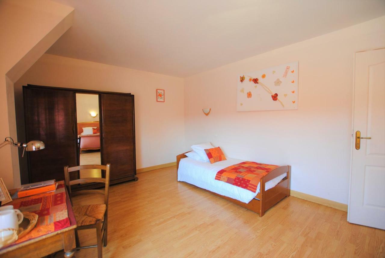 Bed and Breakfast La Janenquelle Sarry  Esterno foto